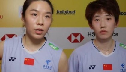 国羽首轮5胜1负：被打一波1-11，又回敬11-0，国羽世界第5仍一轮游|陈雨菲|印尼羽毛球公开赛|中西贵映|广田彩花|岩永玲_新浪体育_新浪新闻